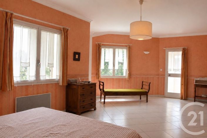 Image No.17-5 Bed House for sale