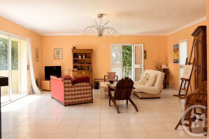 Image No.5-5 Bed House for sale
