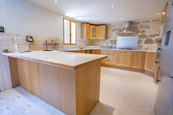 Image No.6-3 Bed House for sale