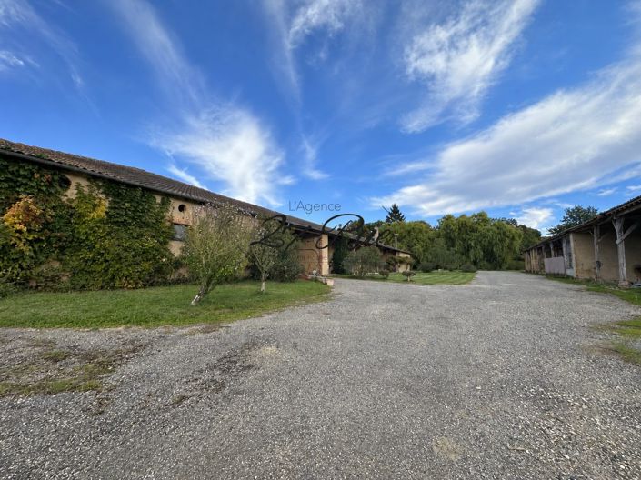 Image No.11-5 Bed House for sale