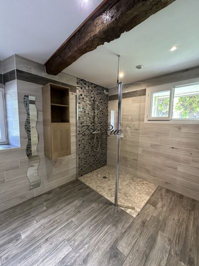Image No.6-5 Bed House for sale