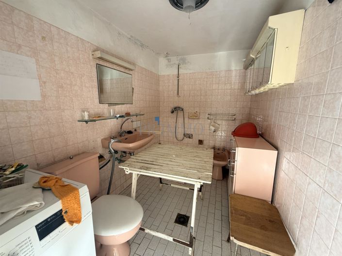 Image No.19-4 Bed House for sale
