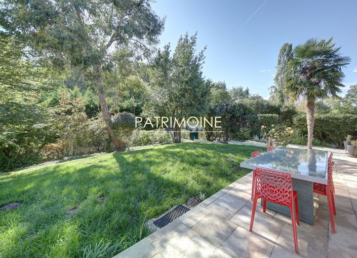 Image No.17-5 Bed House for sale
