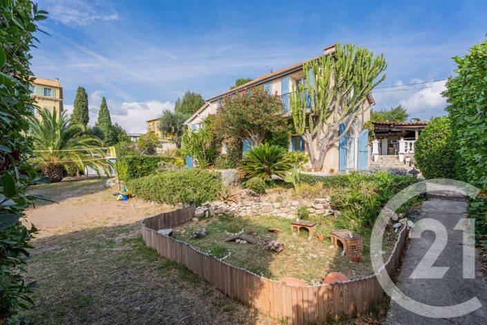 Image No.16-4 Bed House for sale