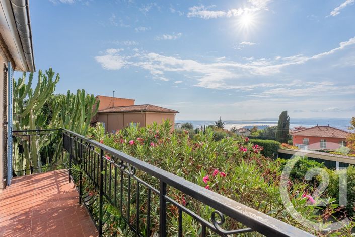 Image No.24-4 Bed House for sale
