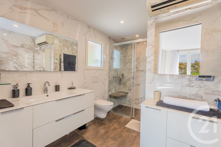 Image No.30-4 Bed House for sale