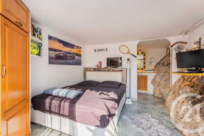 Image No.37-4 Bed House for sale