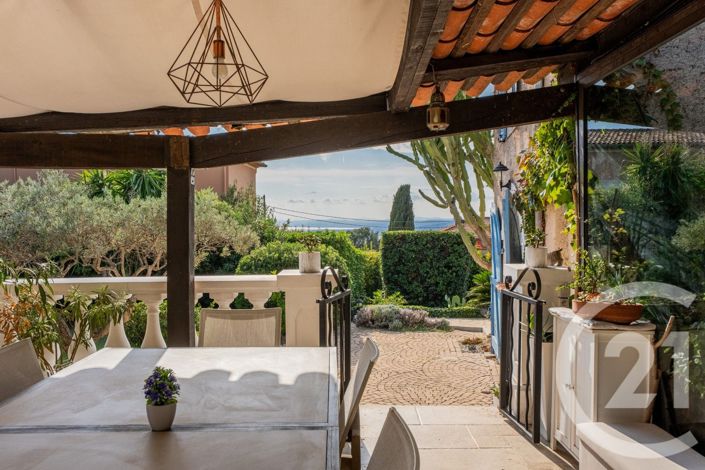 Image No.40-4 Bed House for sale