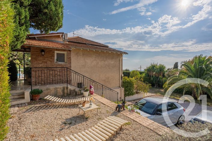 Image No.46-4 Bed House for sale