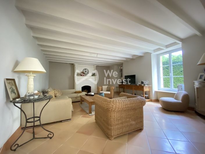 Image No.8-5 Bed House for sale