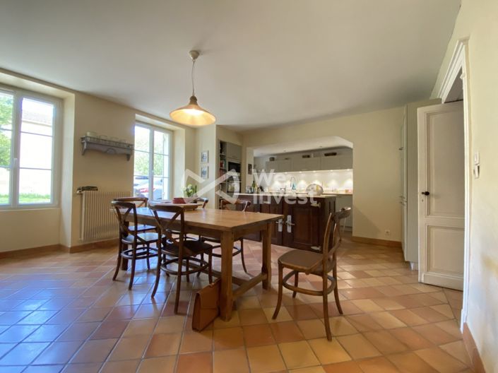 Image No.9-5 Bed House for sale