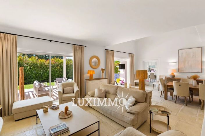 Image No.5-5 Bed House for sale
