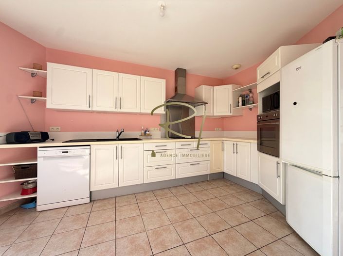 Image No.5-4 Bed House for sale