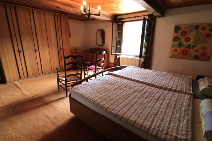 Image No.14-4 Bed House for sale