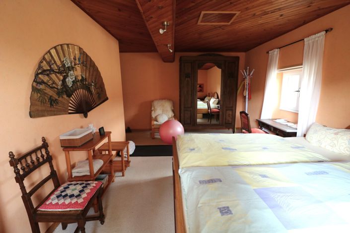 Image No.17-4 Bed House for sale