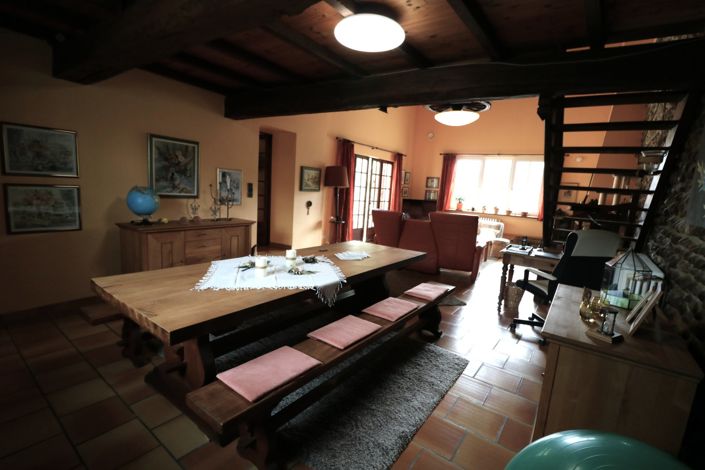 Image No.46-4 Bed House for sale