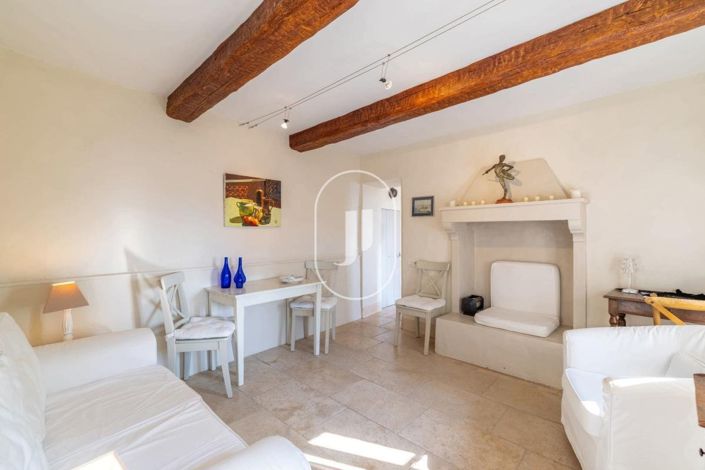 Image No.10-2 Bed House for sale