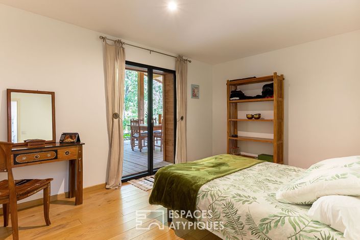 Image No.9-6 Bed House for sale