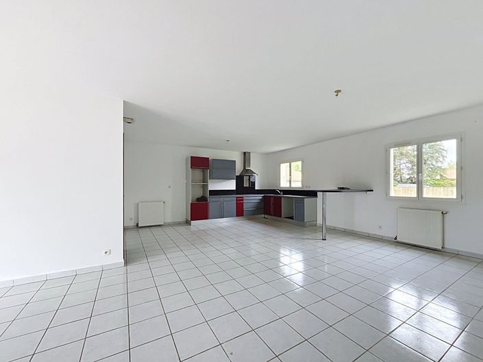 Image No.6-3 Bed House for sale
