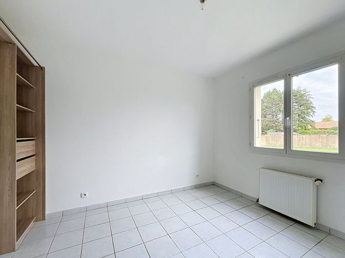 Image No.9-3 Bed House for sale