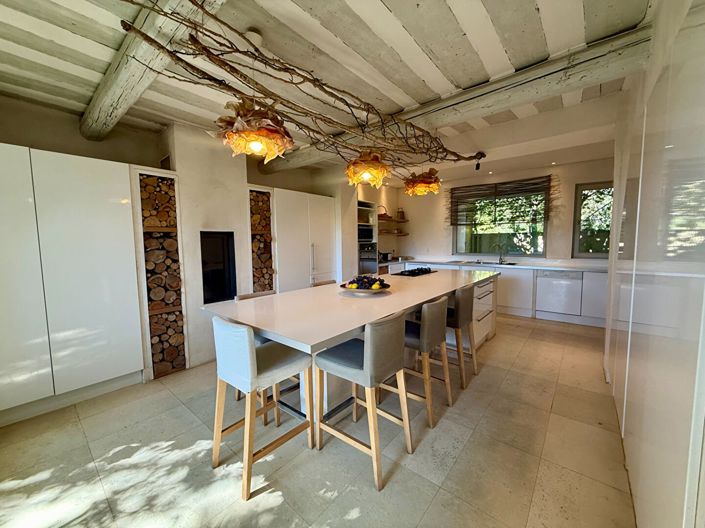 Image No.3-4 Bed House for sale