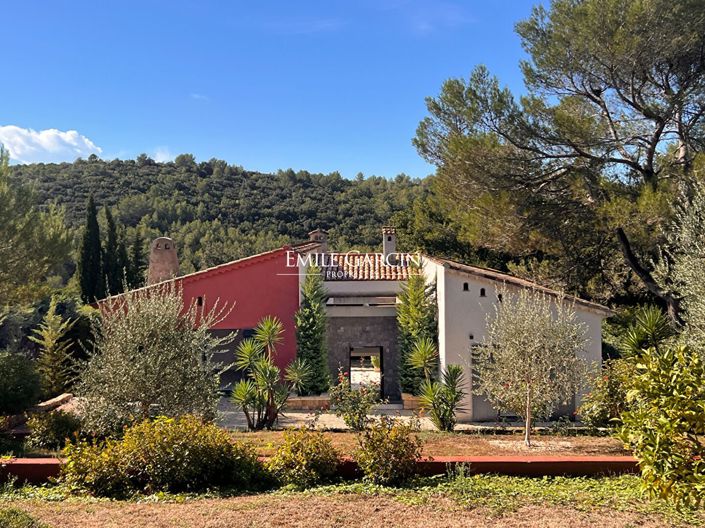 Image No.2-6 Bed House for sale