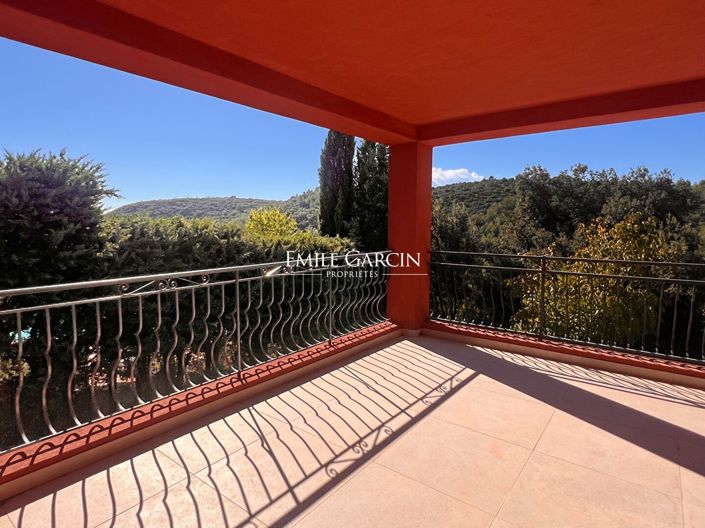 Image No.4-6 Bed House for sale