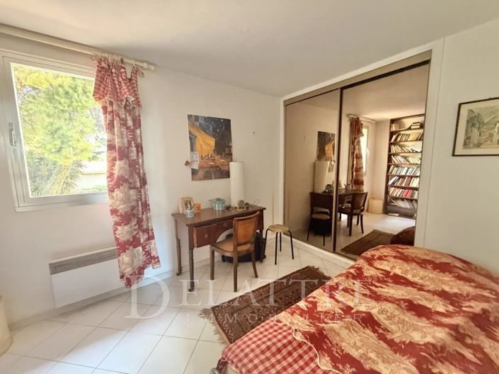 Image No.13-6 Bed House for sale
