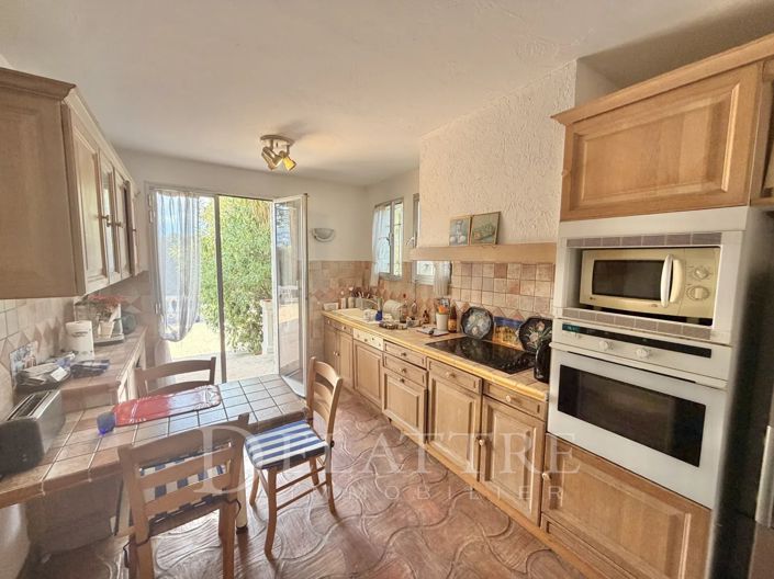 Image No.15-6 Bed House for sale