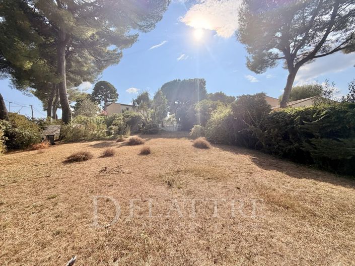 Image No.4-6 Bed House for sale