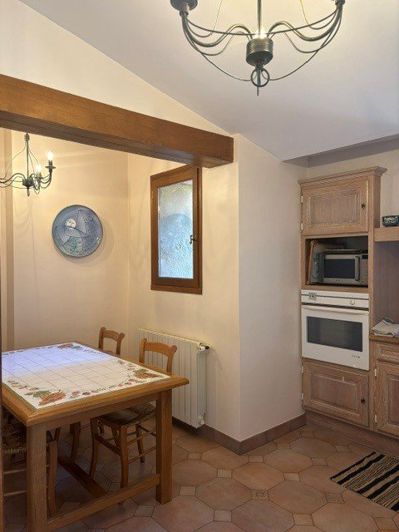 Image No.24-6 Bed House for sale