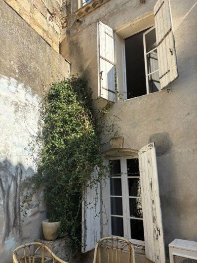 Image No.28-6 Bed House for sale