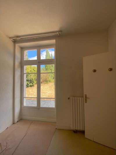 Image No.17-4 Bed House for sale