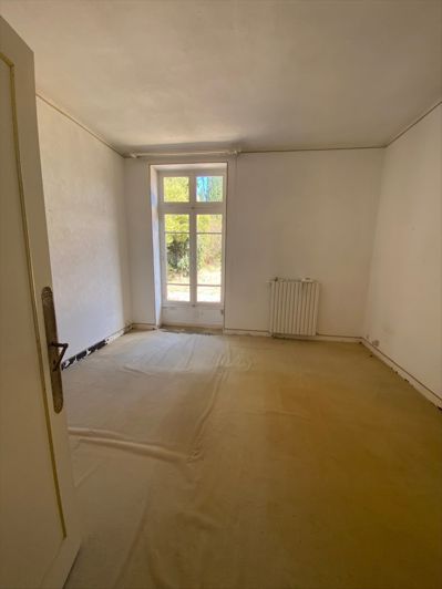 Image No.18-4 Bed House for sale