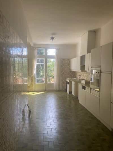 Image No.19-4 Bed House for sale