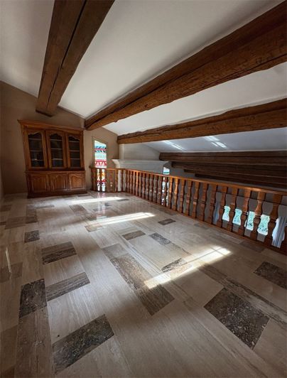 Image No.22-5 Bed House for sale