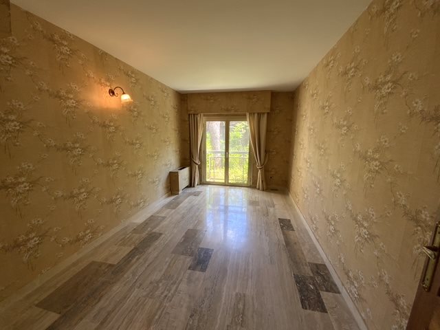 Image No.6-5 Bed House for sale