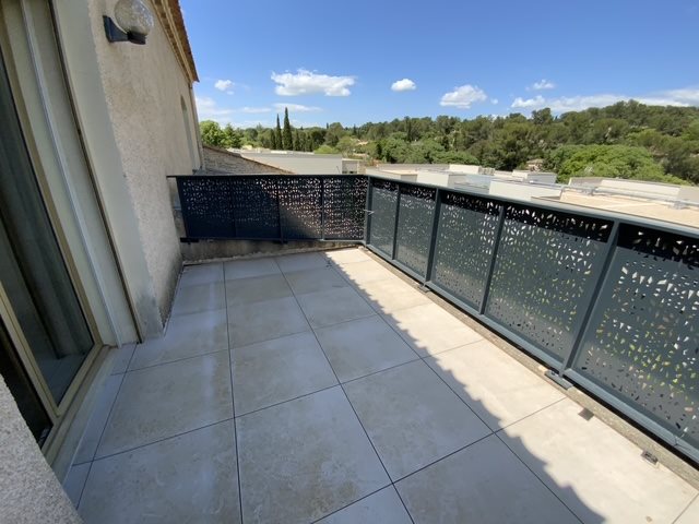 Image No.7-5 Bed House for sale