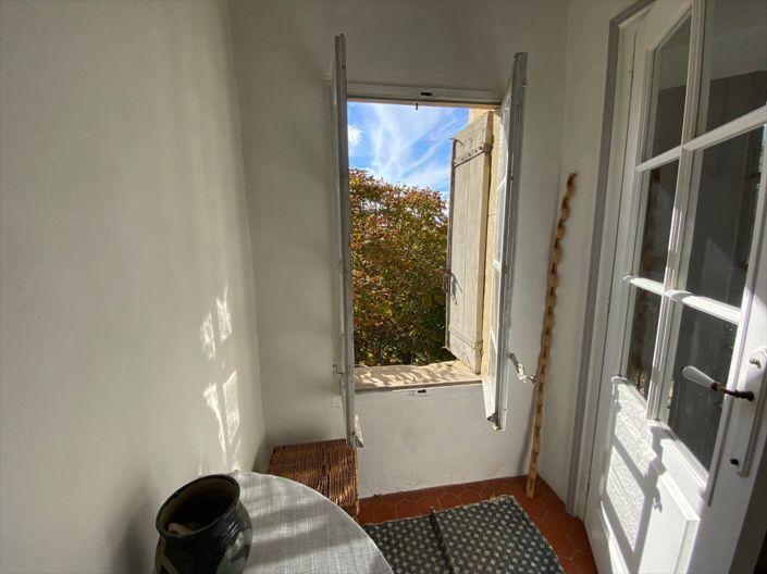Image No.17-6 Bed House for sale