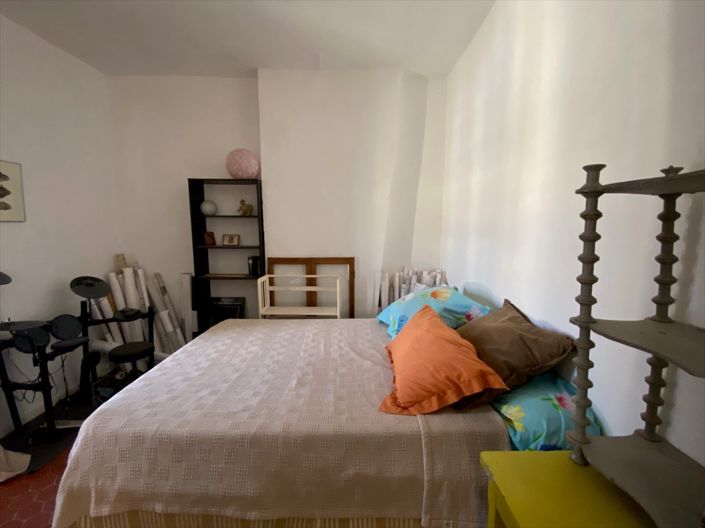 Image No.19-6 Bed House for sale
