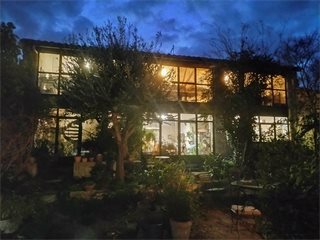 Image No.4-6 Bed House for sale