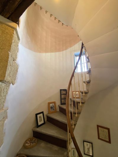 Image No.9-6 Bed House for sale