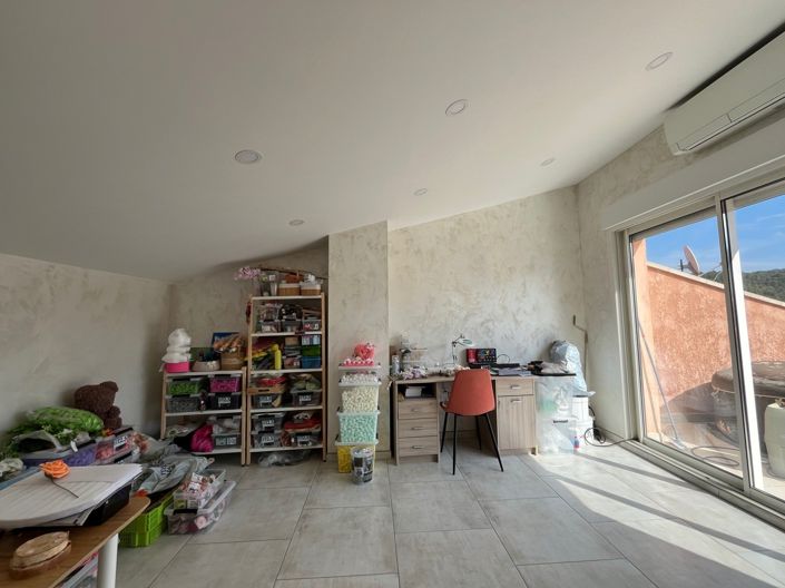 Image No.11-4 Bed House for sale