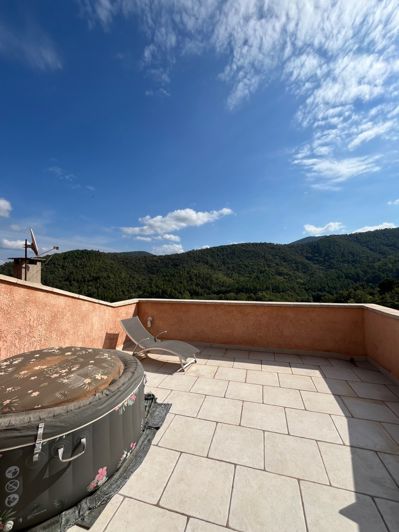 Image No.12-4 Bed House for sale