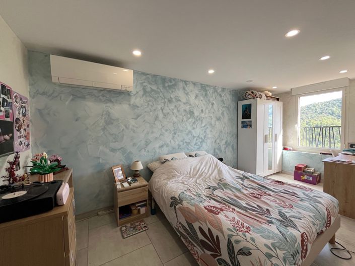 Image No.9-4 Bed House for sale
