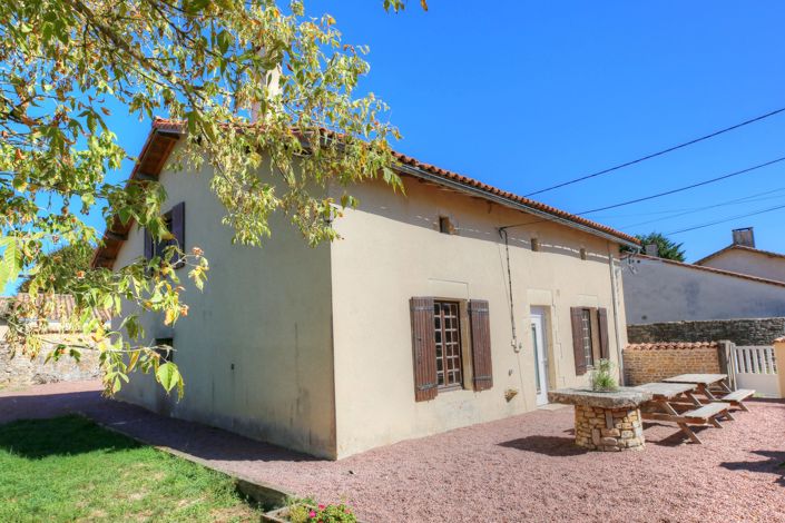 Image No.13-4 Bed House for sale