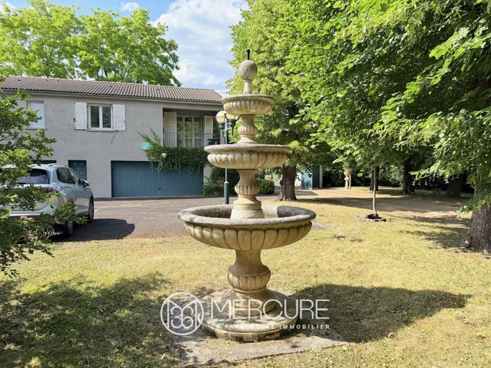 Image No.3-8 Bed House for sale