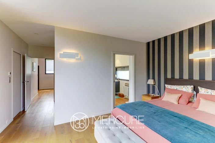 Image No.10-4 Bed House for sale