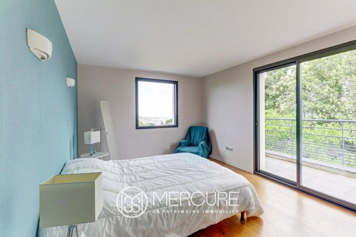 Image No.12-4 Bed House for sale