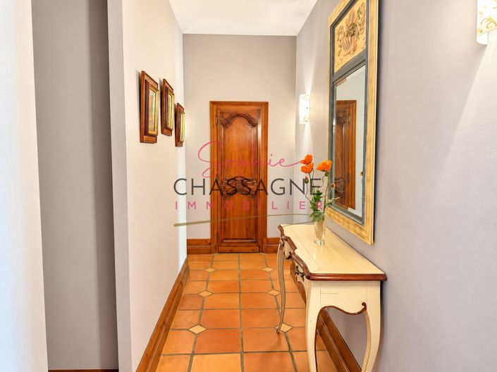 Image No.10-3 Bed House for sale